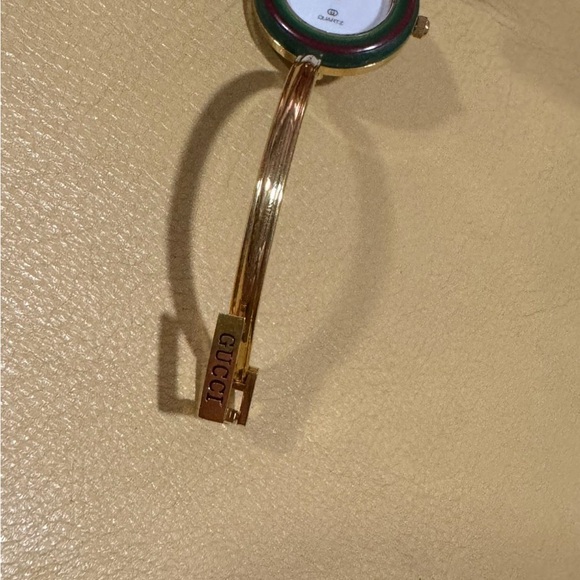 Gucci Interchangeable Bezel Watch - Picture 5 of 8